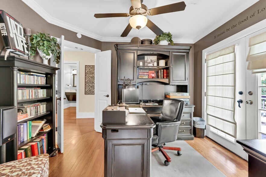 More Photos Of 451 Rossview Rd, Clarksville Office For Sale