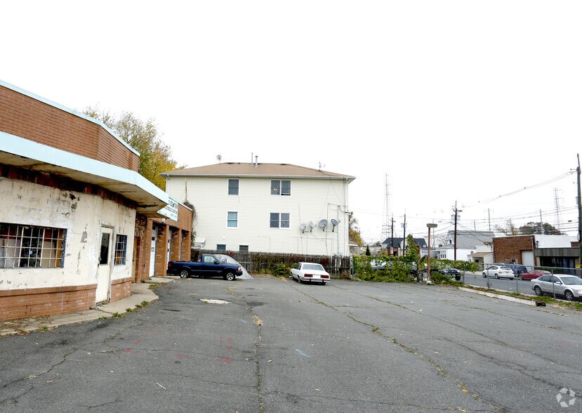 More Photos Of 1005 E Elizabeth Ave, Linden Auto Repair For Sale