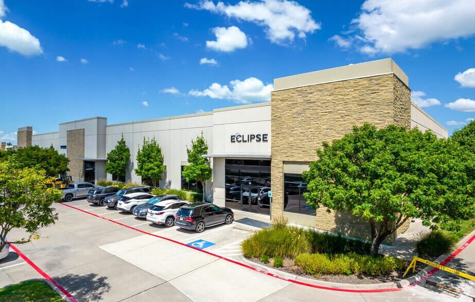 More Photos Of 5916 Stone Creek Dr, The Colony Light Distribution For Lease