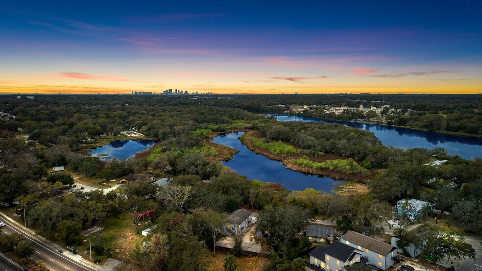 More Photos Of 7917 Lakeshore Dr, Tampa Multifamily For Sale