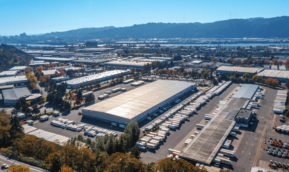 More Photos Of 6447 N Cutter Cir, Portland Distribution For Sale