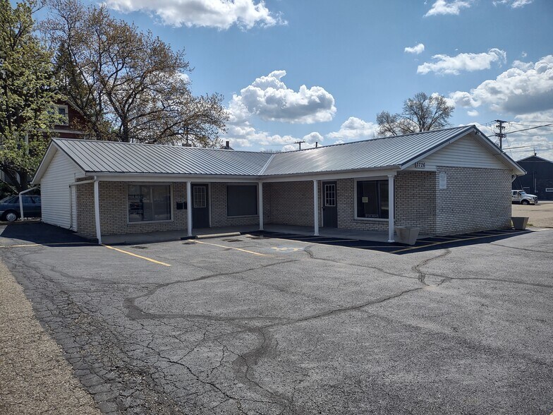 More Photos Of 3726 Cleveland Ave, Canton Freestanding For Lease