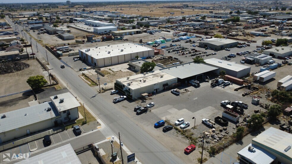 More Photos Of 2831 Gibson St, Bakersfield Warehouse For Sale