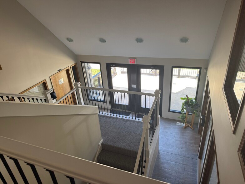 More Photos Of 1505 SW Fairlawn Rd, Topeka Office For Lease