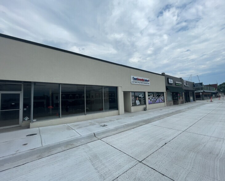 More Photos Of 7428-7434 Wornall Rd, Kansas City Storefront For Sale