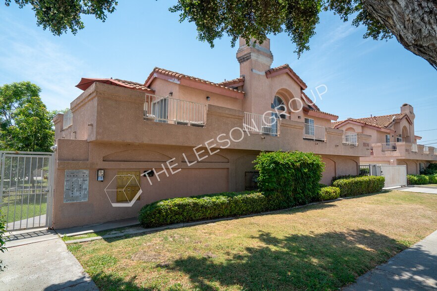 More Photos Of 11932 207th St, Lakewood Apartments For Sale