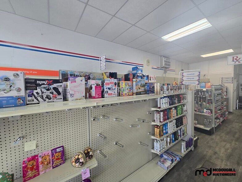 More Photos Of 112 Main St, Nokomis Storefront Retail Residential For Sale