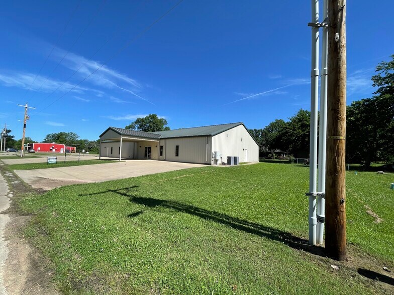 More Photos Of 501-599 Paris ave, Soper Religious Facility For Sale