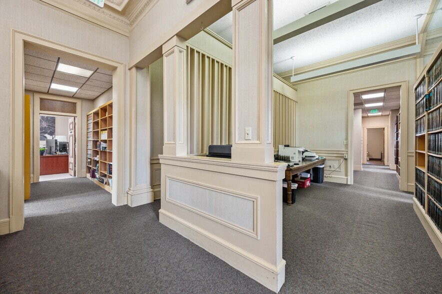 More Photos Of 24 W 6th Ave, Helena Office For Lease