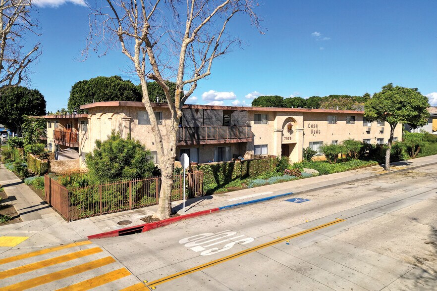 More Photos Of 7959 Bright Ave, Whittier Apartments For Sale