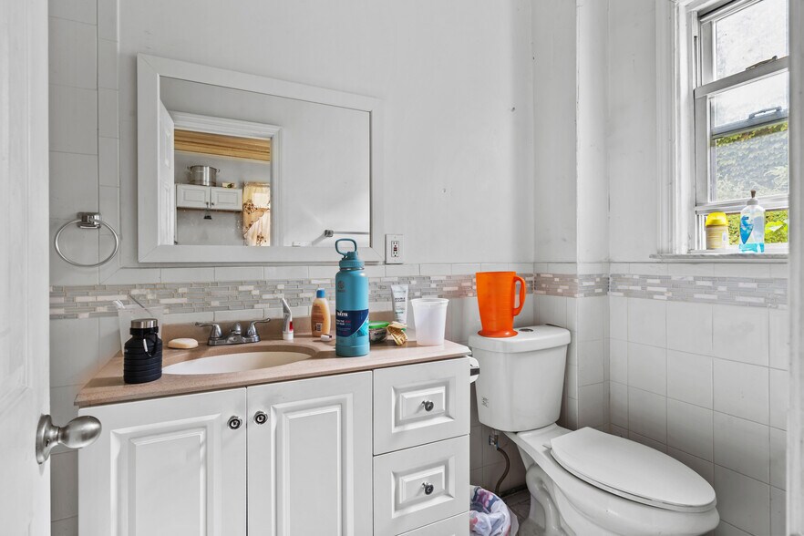 More Photos Of 350 E 193rd St, Bronx Apartments For Sale