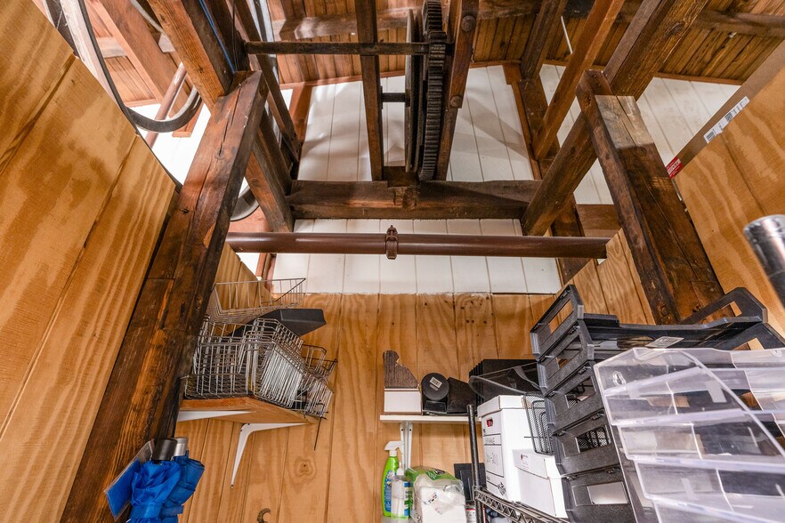 More Photos Of 50 Middlebrook Ave, Staunton Storefront For Sale