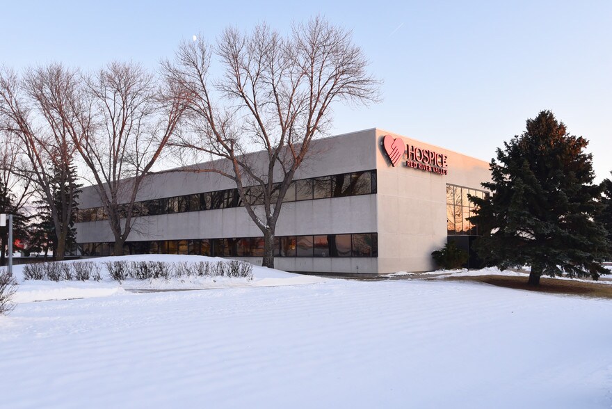 More Photos Of 1701 38th St S, Fargo Office For Lease