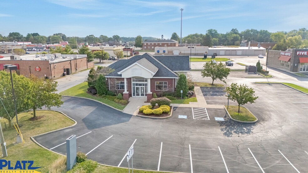 More Photos Of 101 S Canfield Niles Rd, Youngstown Bank For Lease