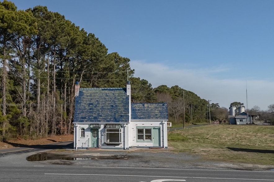 More Photos Of 3255 Stone Rd, Cape Charles Storefront Retail Office For Sale