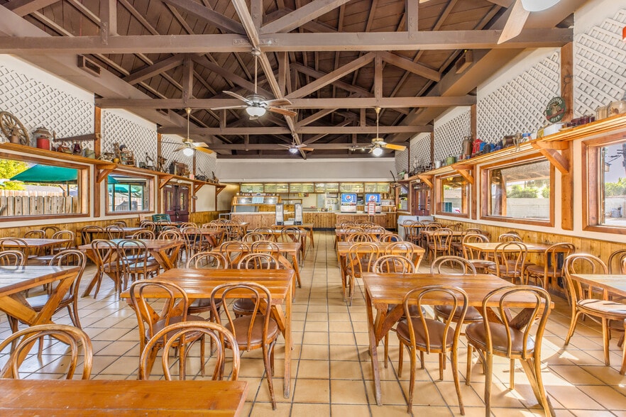 More Photos Of 5544 W 119th St, Inglewood Restaurant For Lease
