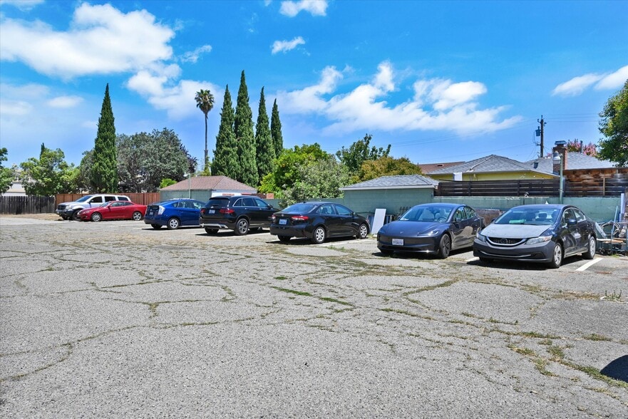 More Photos Of 1190 Davis St, San Leandro Religious Facility For Sale