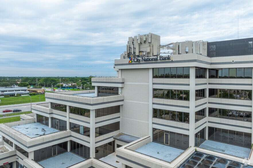 More Photos Of 7000 W Palmetto Park Rd, Boca Raton Office Residential For Lease