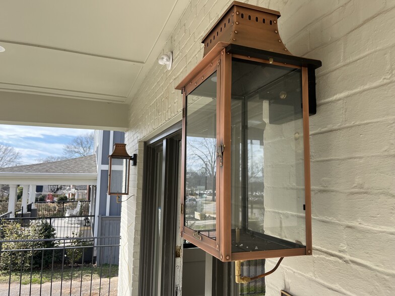 More Photos Of 700 Arlington Ave, Greenville Office For Sale