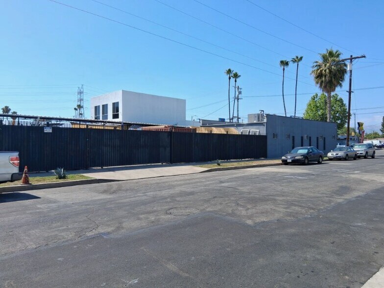 More Photos Of 18738 Sherman Way, Reseda Storefront For Sale