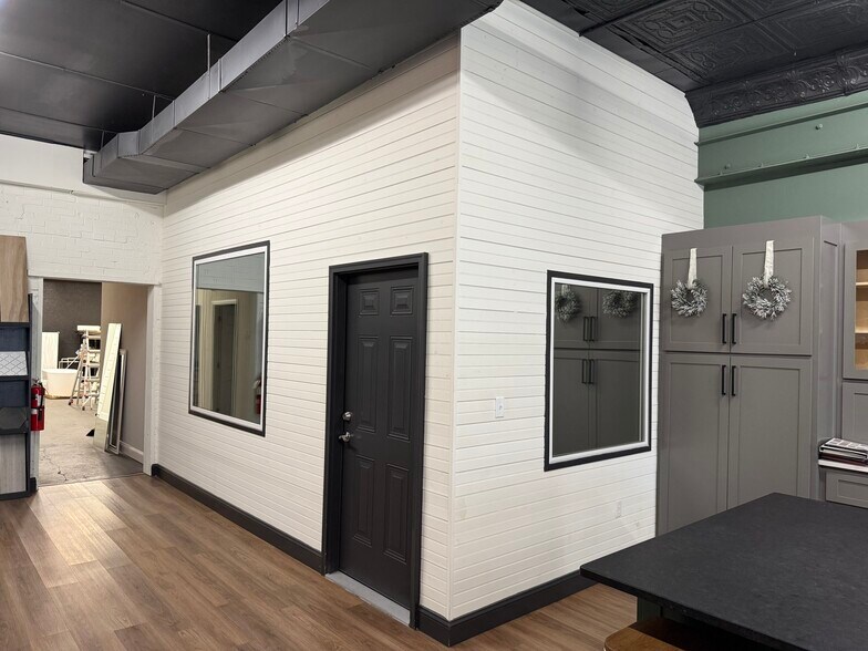 More Photos Of 116 N Main St, Fountain Inn Storefront Retail Office For Lease