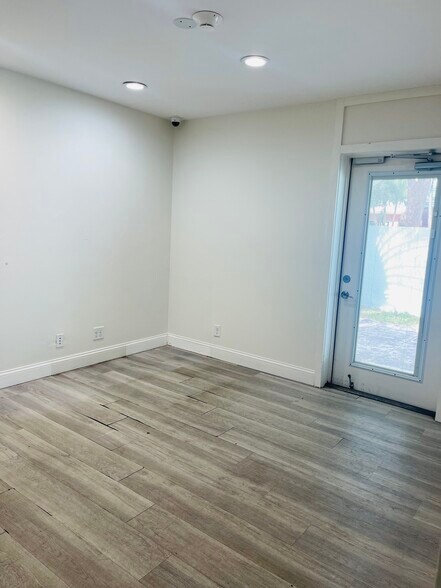 More Photos Of 201 SE 19th St, Fort Lauderdale Medical For Sale
