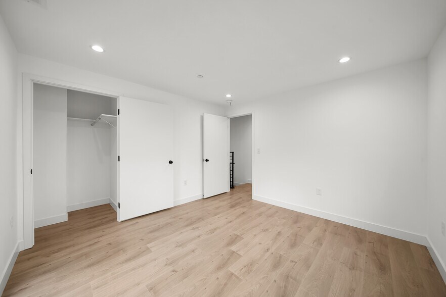 More Photos Of 171 S Hoover St, Los Angeles Apartments For Sale