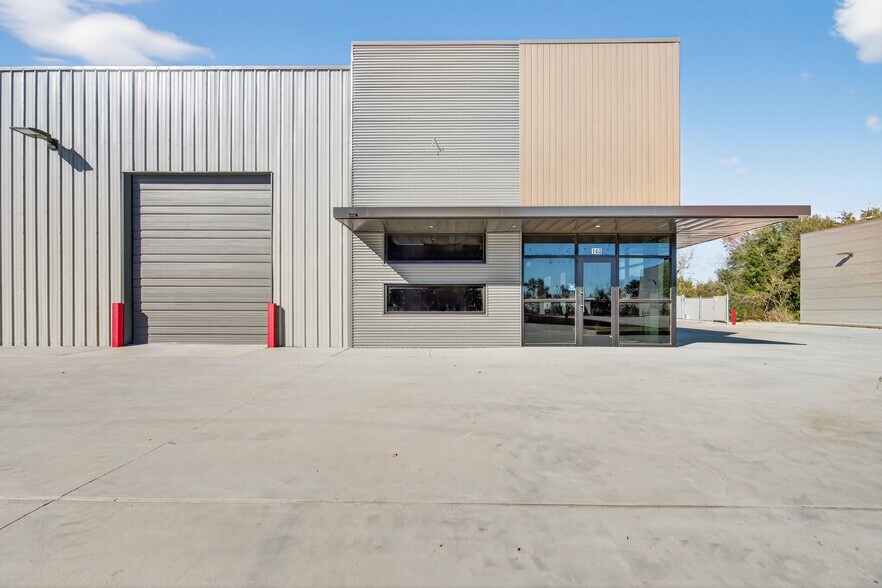 More Photos Of 5279 N Main St, Baytown Unknown For Lease