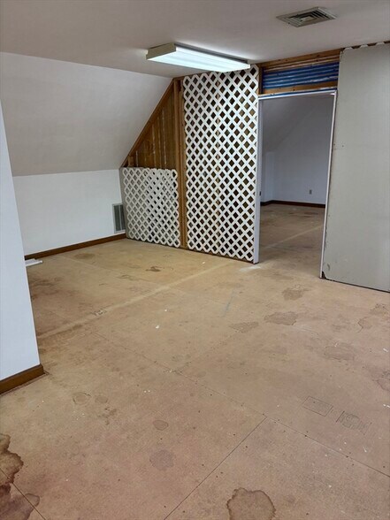 More Photos Of 347 W Grove St, Middleborough Office For Sale