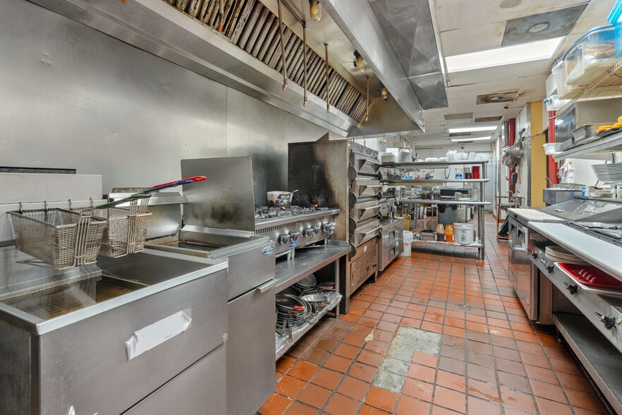 More Photos Of 480 Mary Esther Blvd NW, Fort Walton Beach Restaurant For Sale