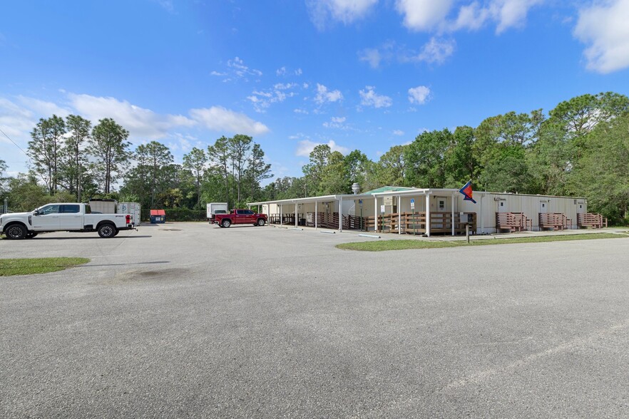 More Photos Of 15464 Cortez Blvd, Brooksville Unknown For Lease