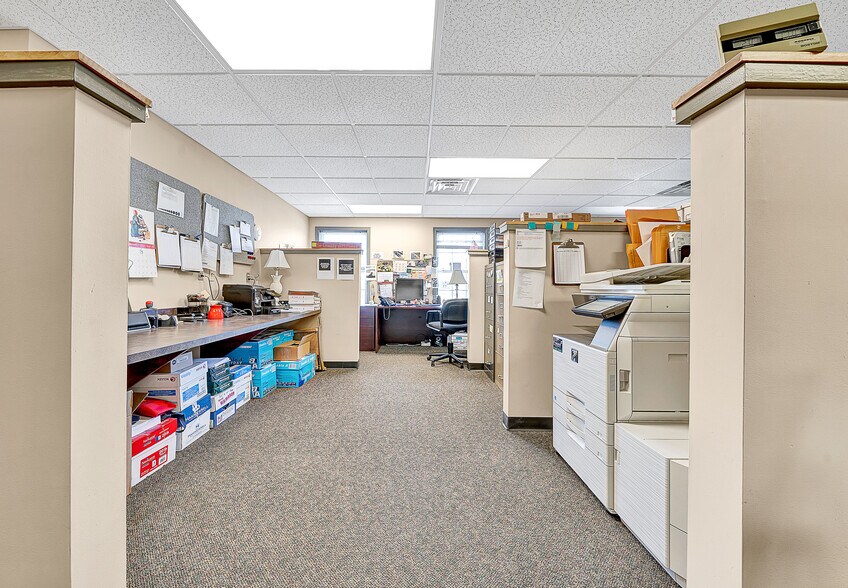 More Photos Of 350 W Main St, Trappe Office For Sale