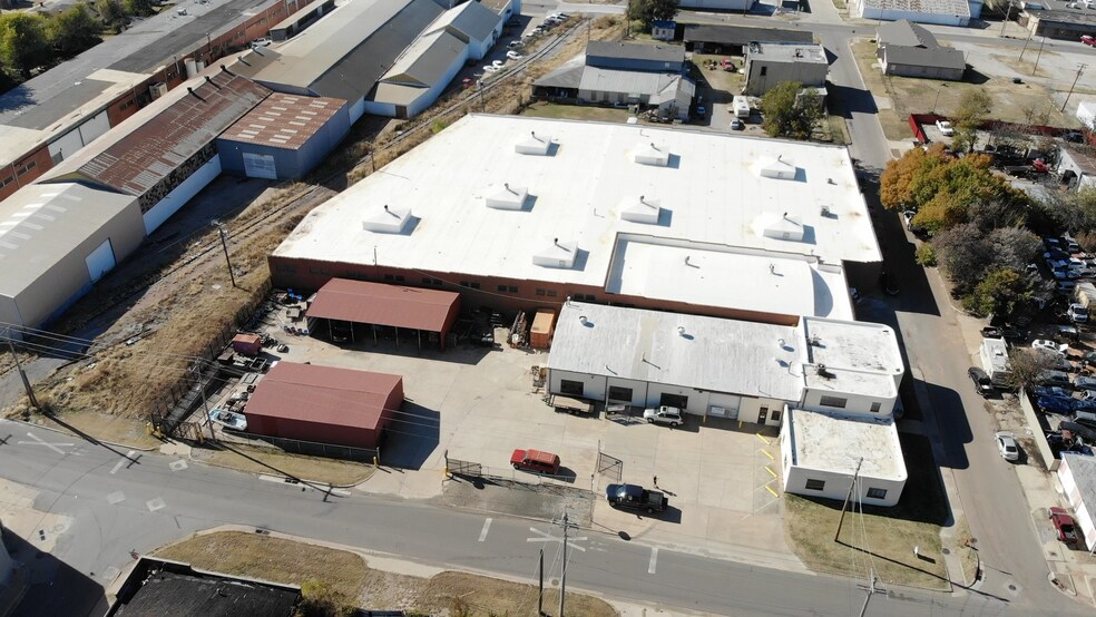 More Photos Of 1704 NW 6th St, Oklahoma City Manufacturing For Lease
