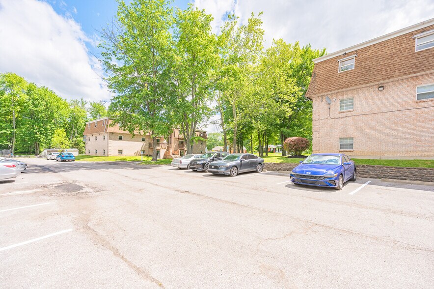 More Photos Of 3935-3939 Wilma Ct, Cincinnati Apartments For Sale