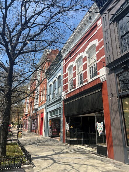 More Photos Of 563 Cherry St, Macon-Bibb General Retail For Lease