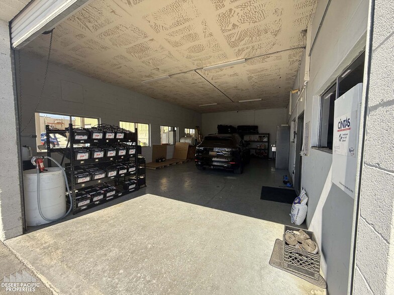 More Photos Of 74883 Velie Way, Palm Desert Service For Lease