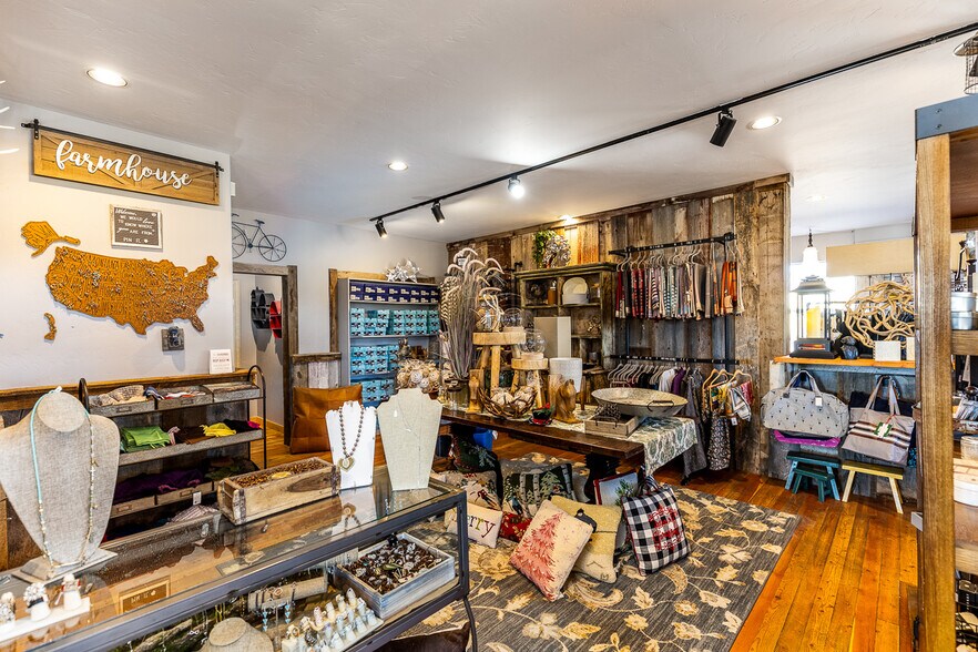 More Photos Of 535 Moraine Ct, Driggs Storefront Retail Residential For Lease