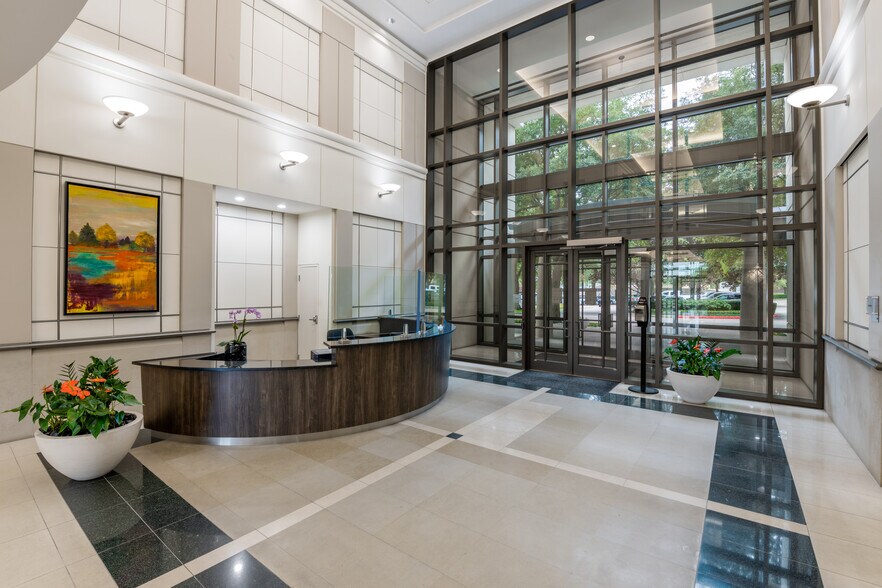 More Photos Of 16633 N Dallas Pky, Addison Office For Lease
