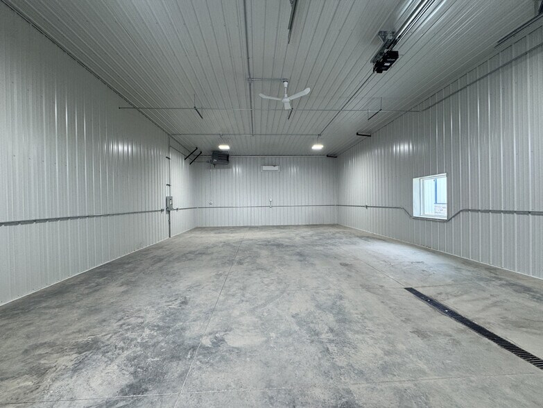 More Photos Of 4108 44th St N, Fargo Self Storage For Lease