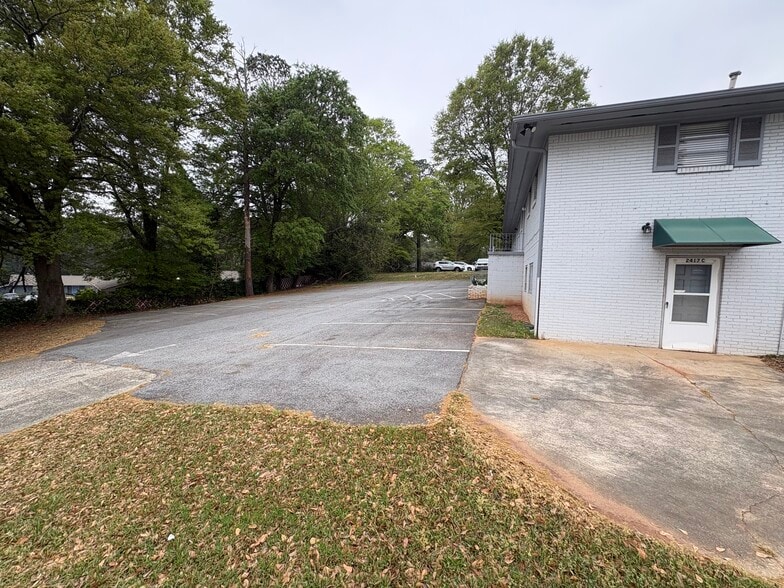 More Photos Of 2417 Candler Rd, Decatur Office For Lease