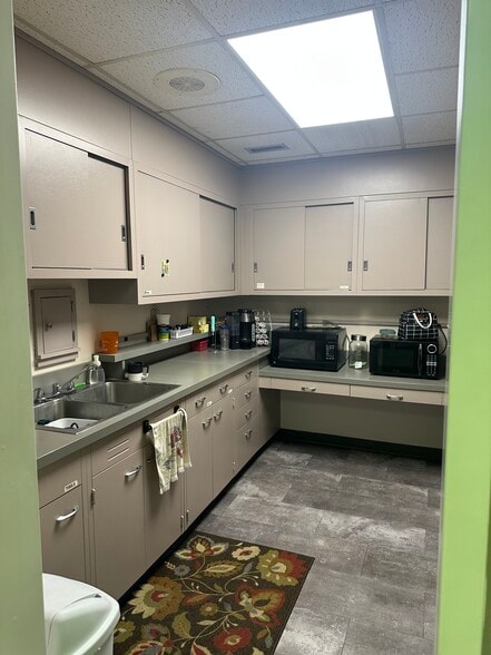 More Photos Of 5300 N Meridian Ave, Oklahoma City Medical For Lease