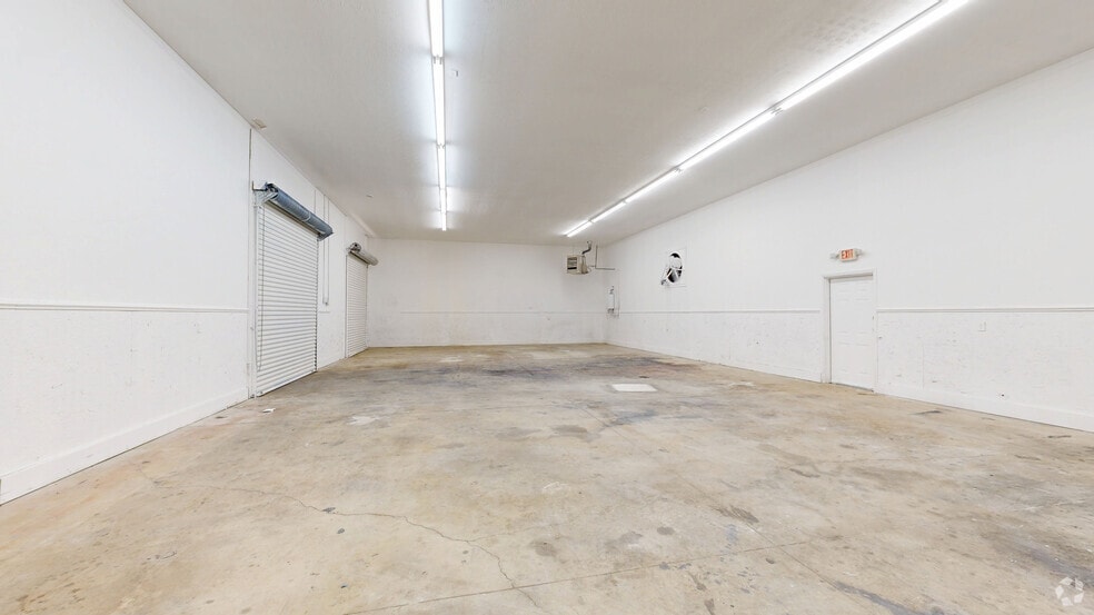 More Photos Of 7187 Washington St, Covington Unknown For Lease