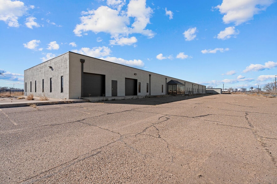 More Photos Of 1109 Kemper St, Lubbock Warehouse For Lease
