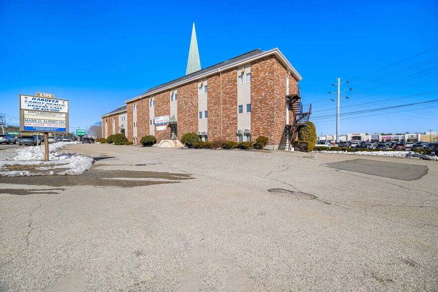 More Photos Of 1399 Washington St, Hanover Office For Sale