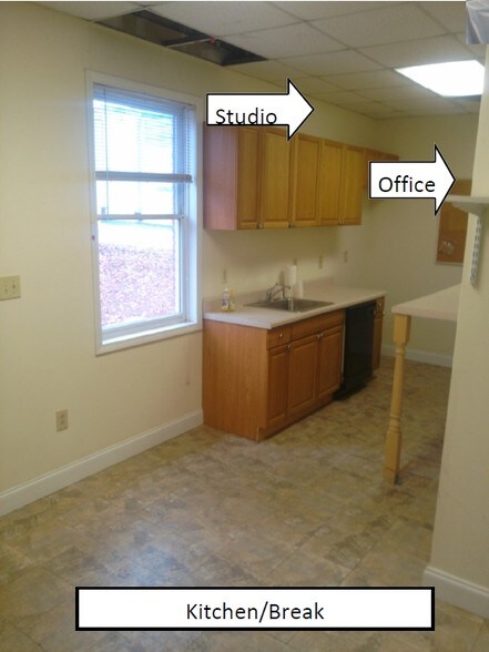 More Photos Of 236 Stockbridge Rd, Jonesboro Office For Sale
