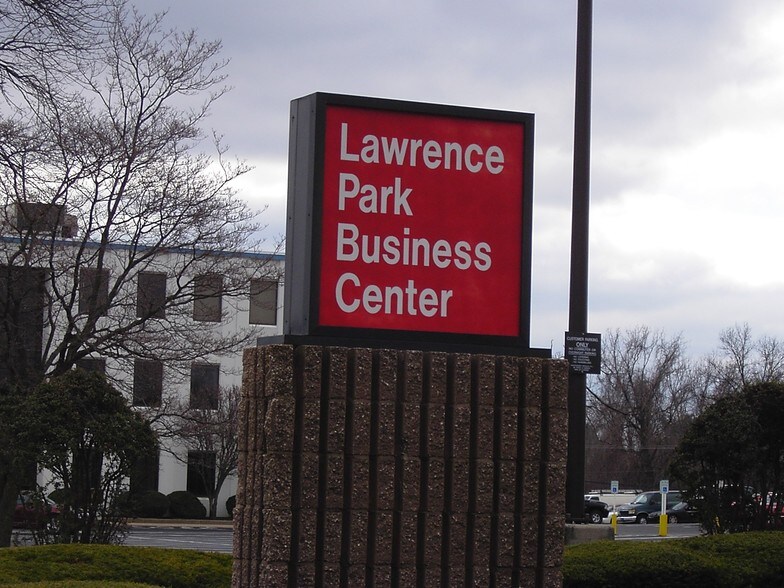 More Photos Of 580-590 Reed Rd, Broomall Office For Lease