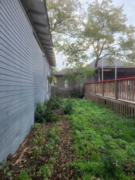 More Photos Of 105 N Sheppard St, Round Rock Restaurant For Sale