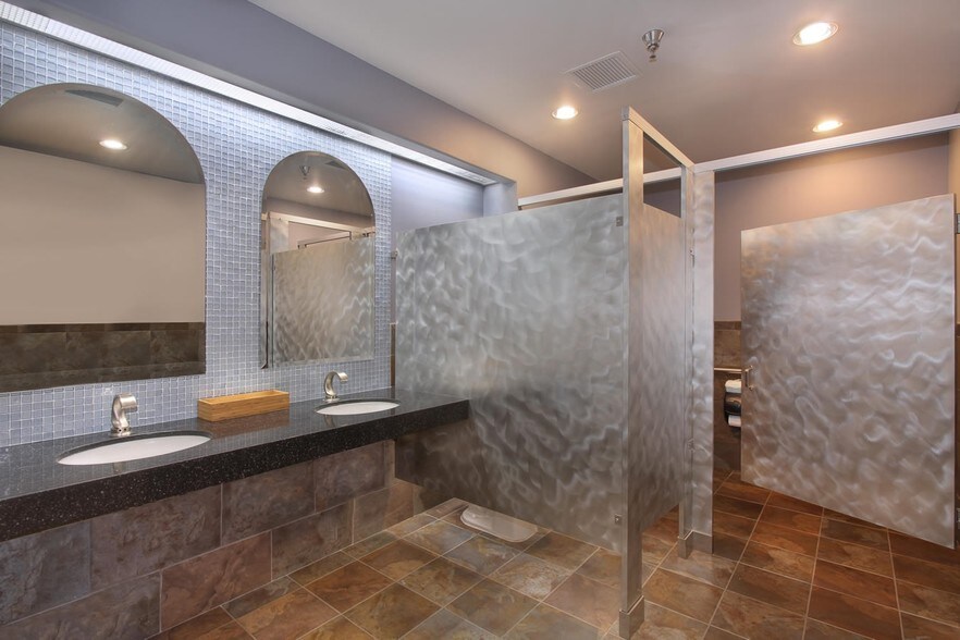 More Photos Of 7491 Talbert Ave, Huntington Beach Office For Lease