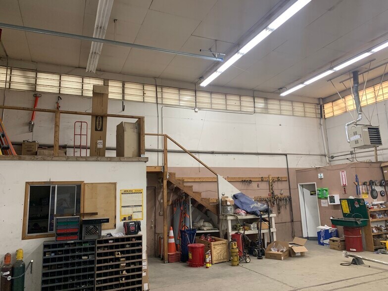 More Photos Of 13521 E Trent Ave, Spokane Light Distribution For Lease