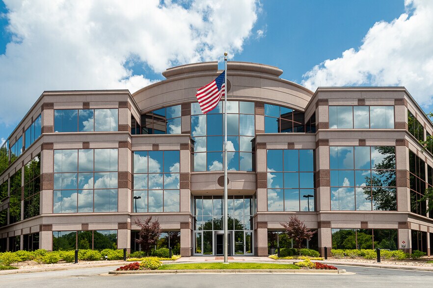 More Photos Of 800 Parc Pt, Alpharetta Unknown For Lease